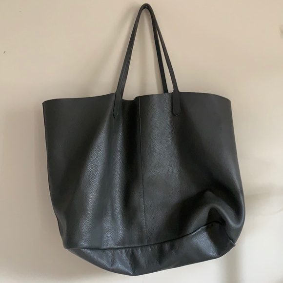 No brand grey leather tote w/ pouch - Picture 1 of 4